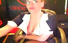 Naughty cougar gives masturbation instructions on webcam